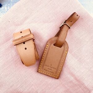 AUTHENTIC Vachetta Leather Luggage tag and loop.
